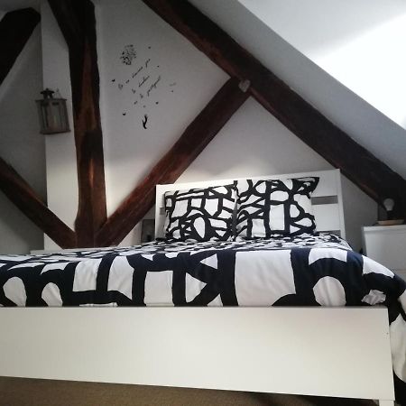 Atelier Des Poemes. Apartment มงเบลียาร์ ภายนอก รูปภาพ